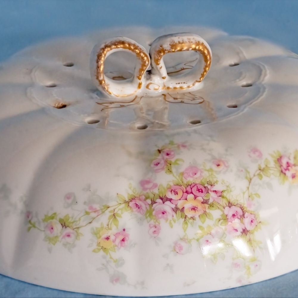 Beautiful Antique Theodore Haviland Schleiger Covered Pancake Server. France! - Picture 4 of 11